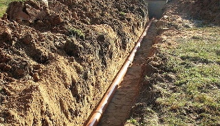 Копка траншей для водопровода в Усолье-Сибирском: цена за метр от 933 руб.